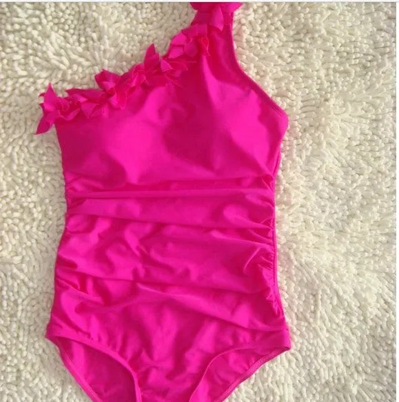Oblique Ruffled Shoulder Slim One Piece Swimwear